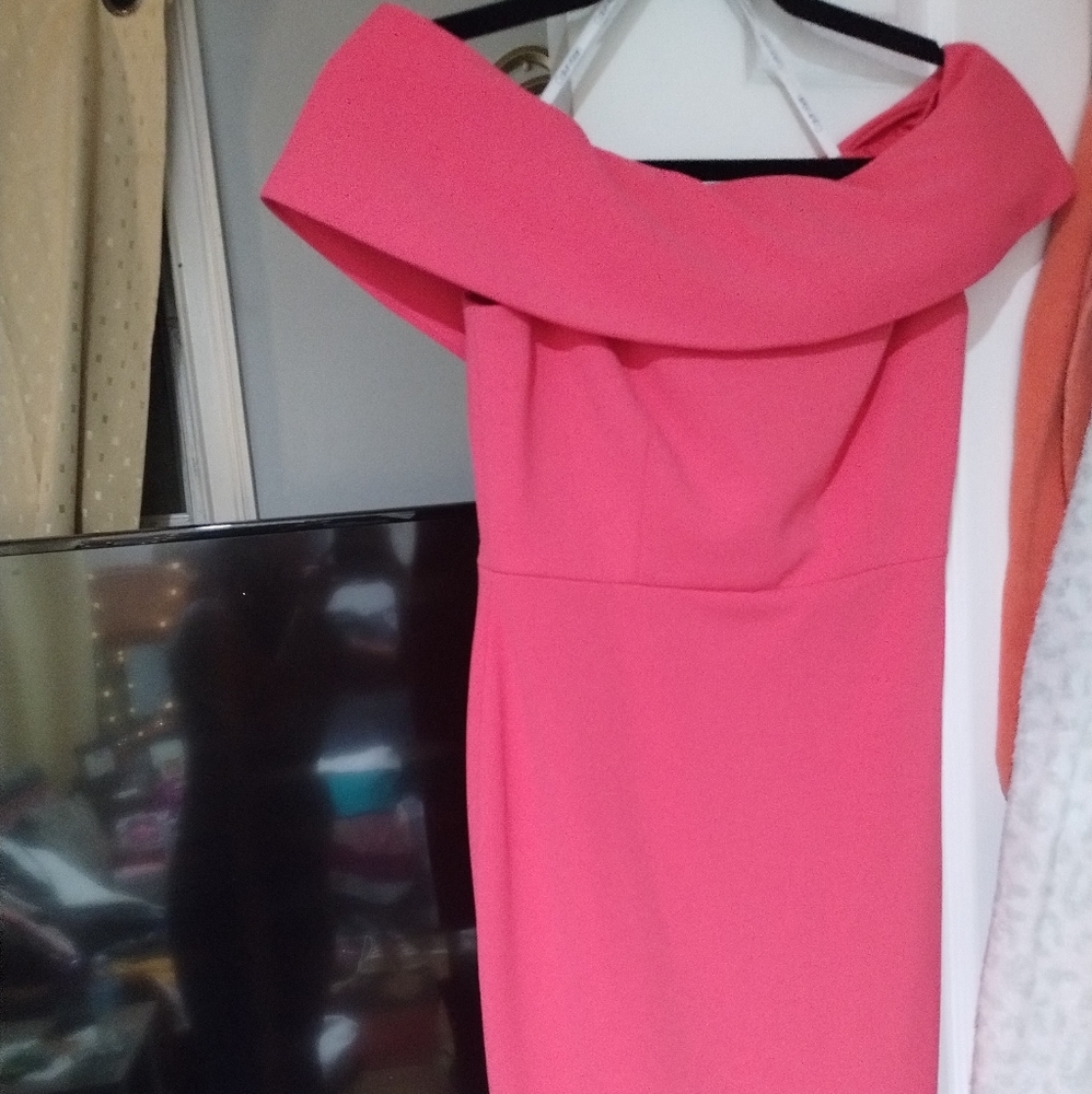Calvin Klein pink date night dress off the shoulder beautiful size 4